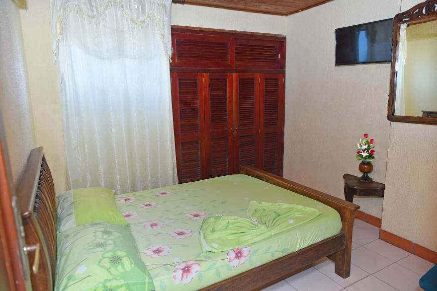 La Ceiba Pensión 2*